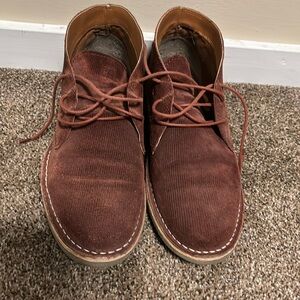 Men’s dark brown corduroy Chukka style boots